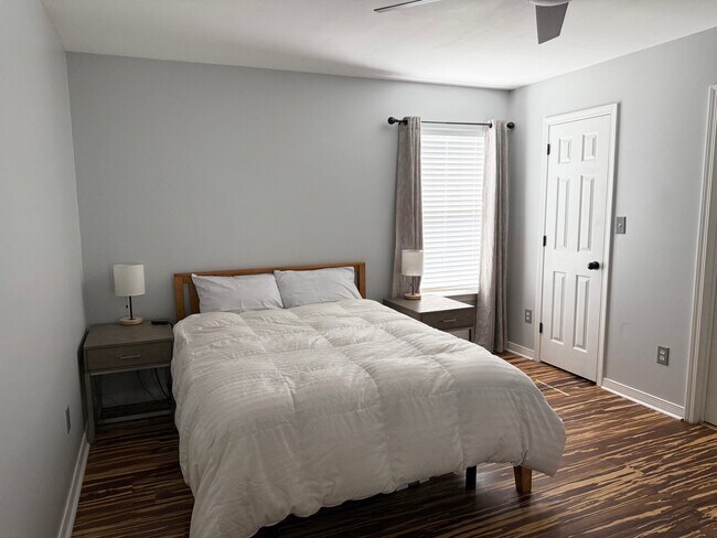 Foto del edificio - 2601 Edgewood Dr