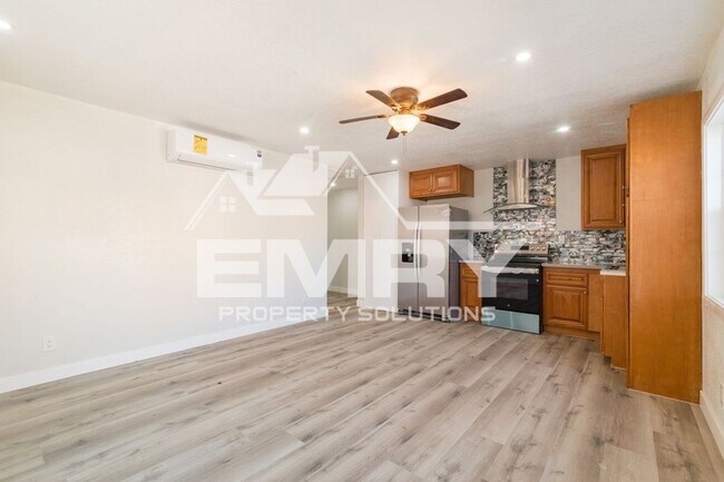 Building Photo - 3652 Platt Ave