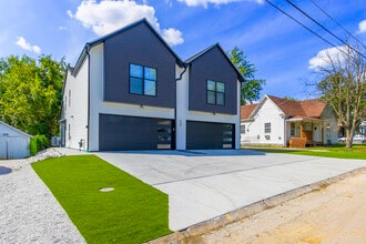 Building Photo - 3 409