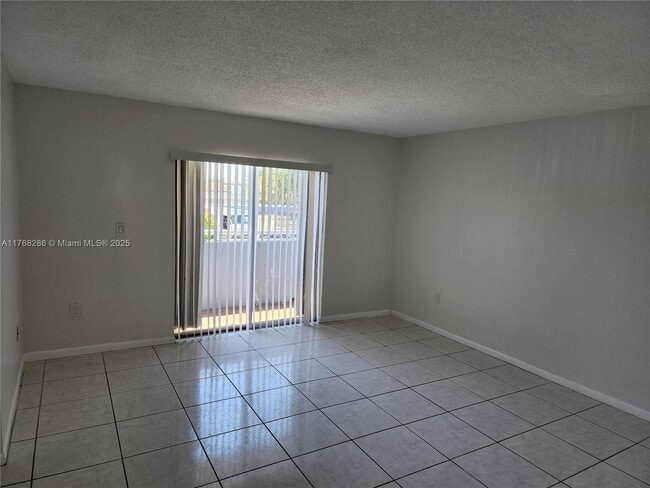 Building Photo - 6251 SW 131st Ct