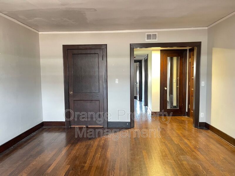 812 N 33rd St Unit 5, Omaha, NE 68131 Condo for Rent in Omaha, NE