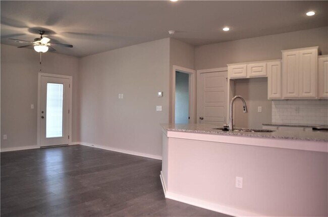 Foto del edificio - 3912 SW Peachwood Dr