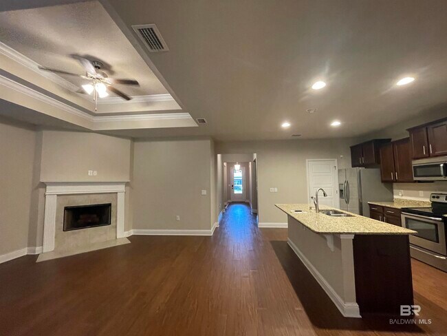 Foto del edificio - 7824 Barrington Ln