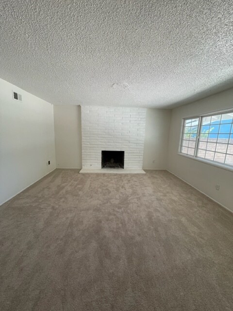 Building Photo - 8846 Laramie Ave