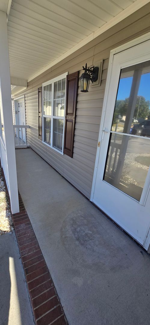 Photo - One Level Ranch House