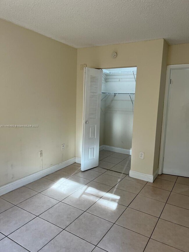 Foto del edificio - 15201 SW 80th St