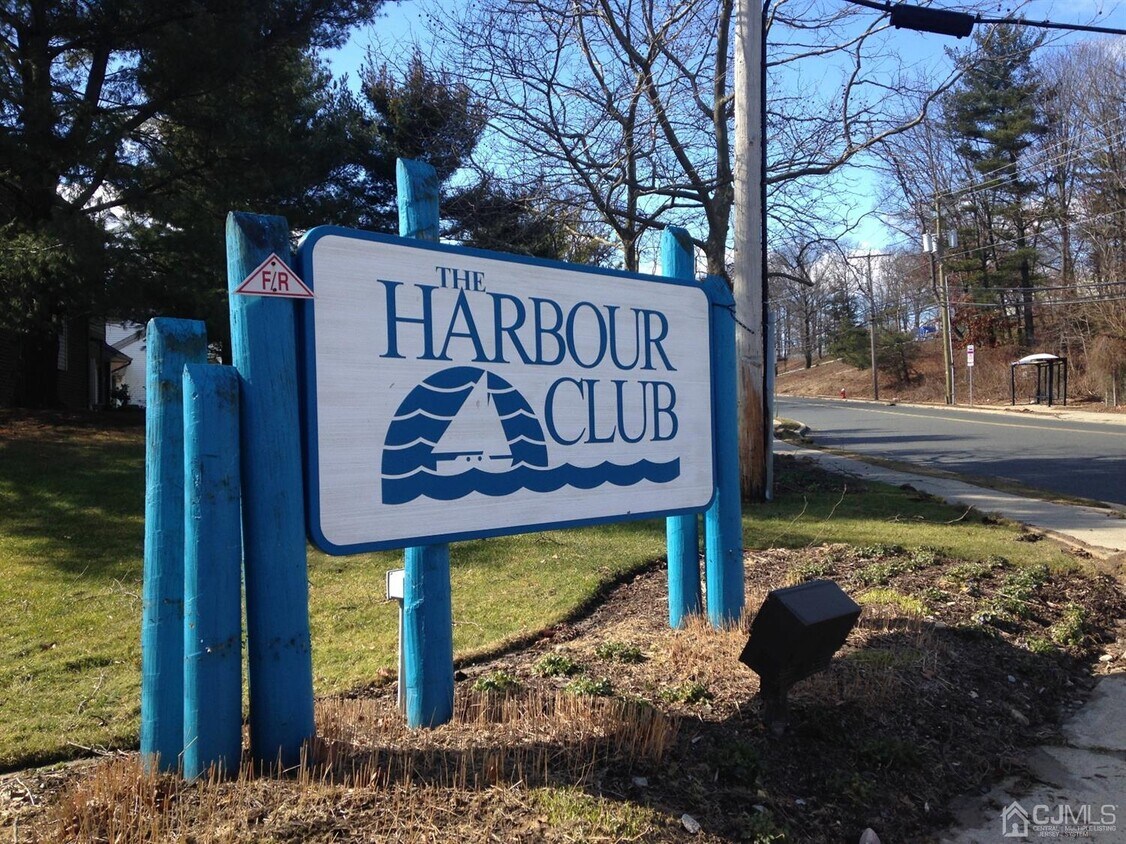 2401 Bayhead Dr Unit 2401, Parlin, NJ 08859 Condo for Rent in Parlin, NJ