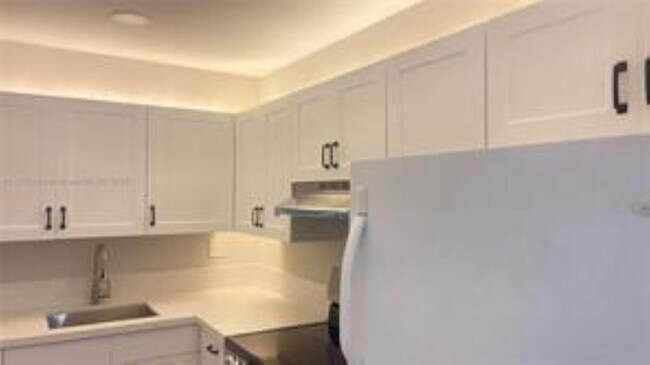 Foto del edificio - 200 S Birch Rd