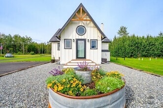 Building Photo - 4650 Bodenburg Loop