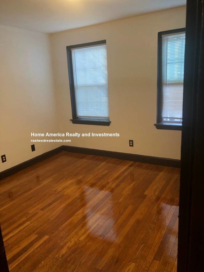 Building Photo - 1 Bedroom Apartment Lynn MA