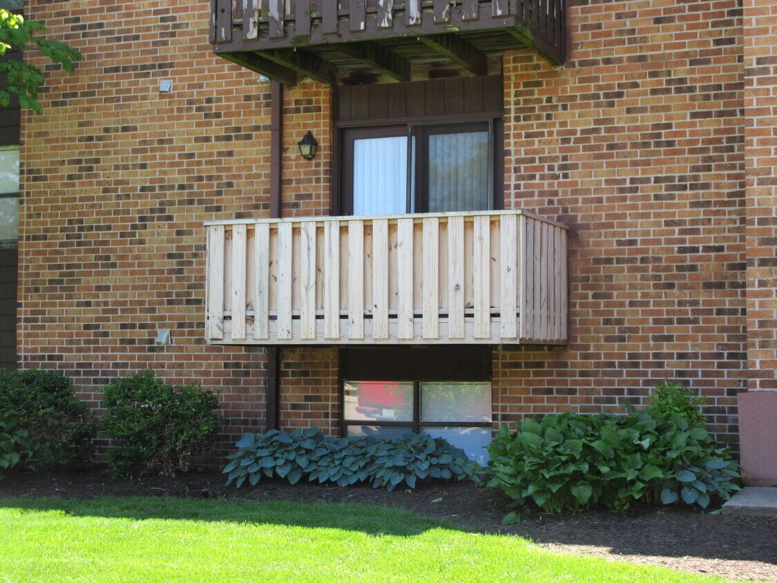 505 Columbia Dr Unit E, Columbia, MO 65201 Condo for Rent in Columbia, MO