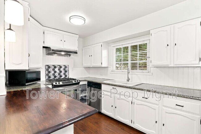 Foto del edificio - 1429 Watt Ave