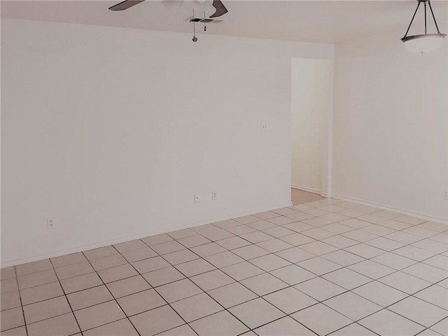 Building Photo - 5225 Calloway St