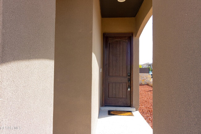 Foto del edificio - 13438 Everingham St