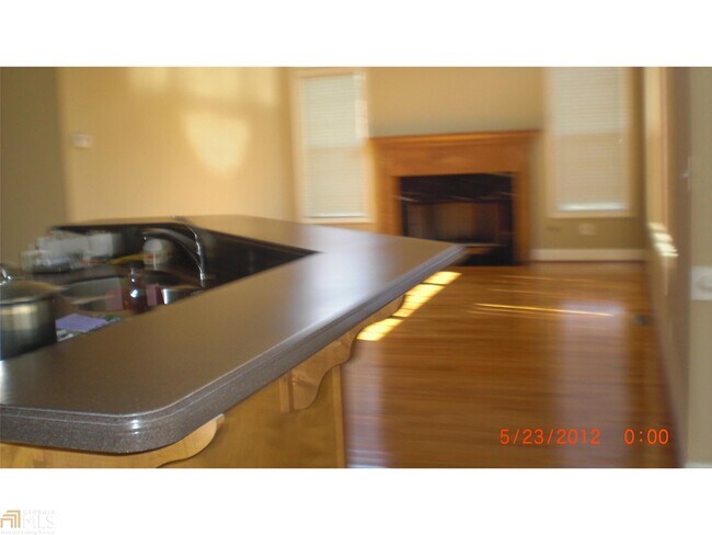 Building Photo - 2636 Hollow Pine