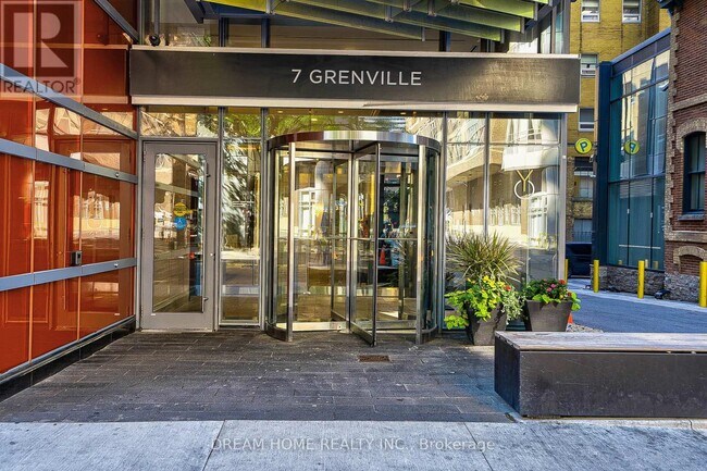 Building Photo - 7-4507 Grenville St