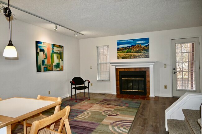 Building Photo - 432 Pheasant Run