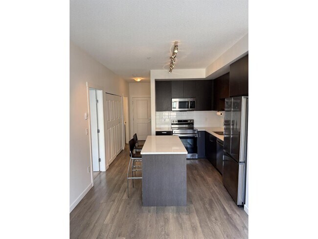 Photo du bâtiment - 15848 Fraser Hwy