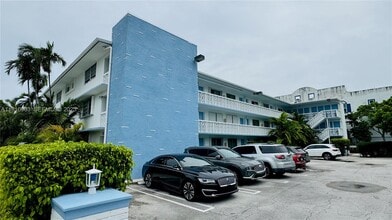 Building Photo - 1120 102nd St