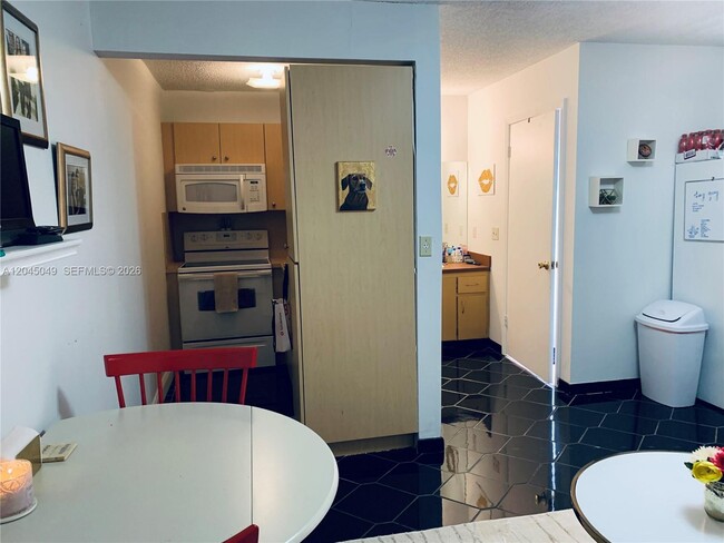 Building Photo - 11230 SW 138th St