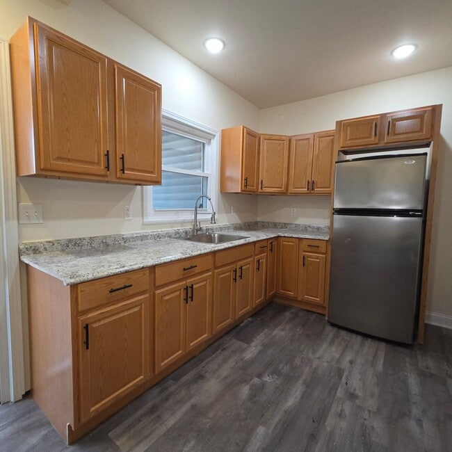 Foto del edificio - 3 bedroom with modern Kitchen