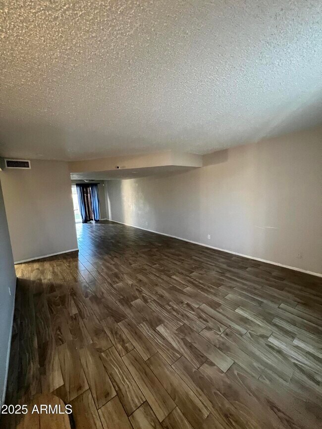 Building Photo - 5819 N 59th Dr