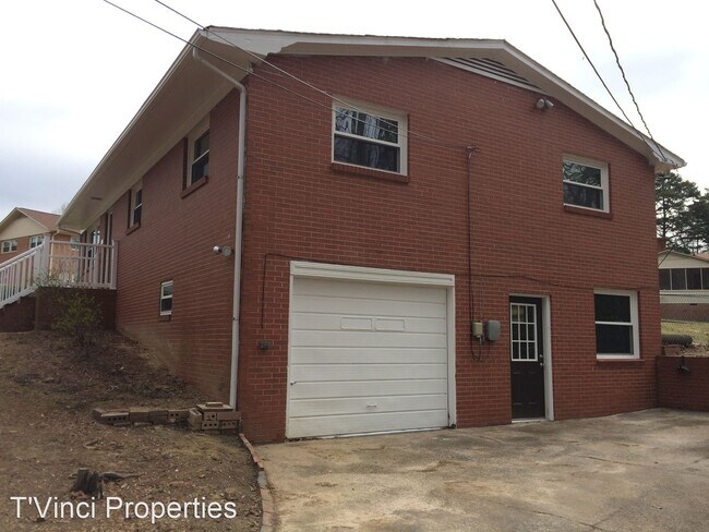 Foto del edificio - 3 br, 1.5 bath House - 3520 Pine Valley Rd.