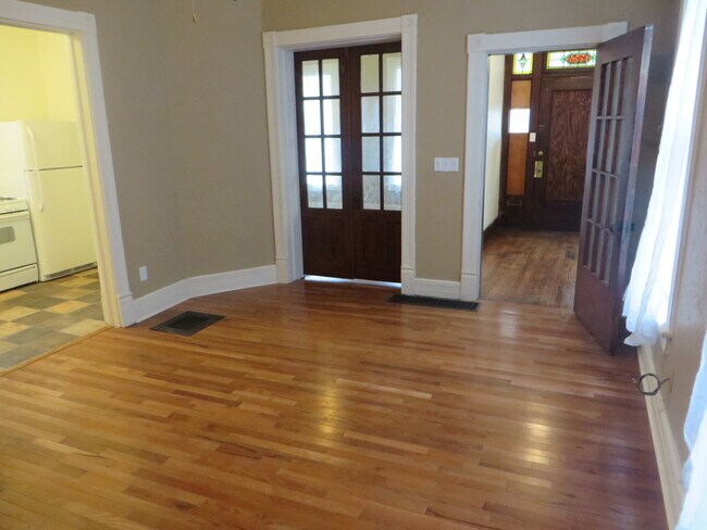 Foto del edificio - 1229 Swinney Ave