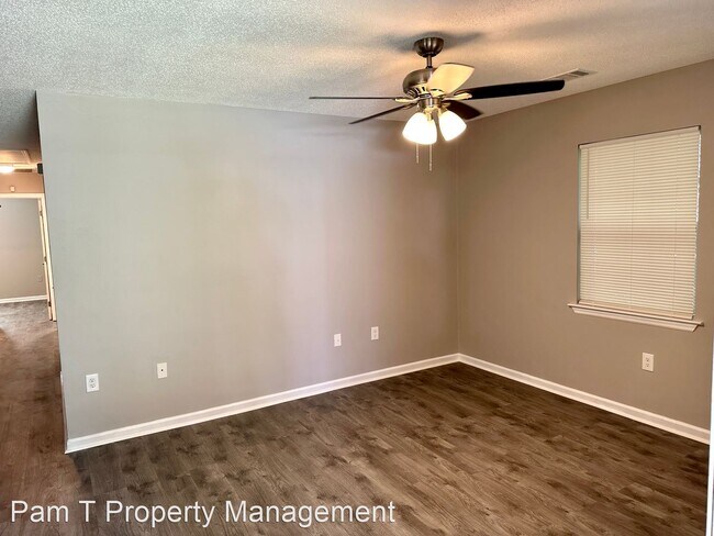 Foto del edificio - 3 br, 2 bath House - 2607 Bismark Ave.