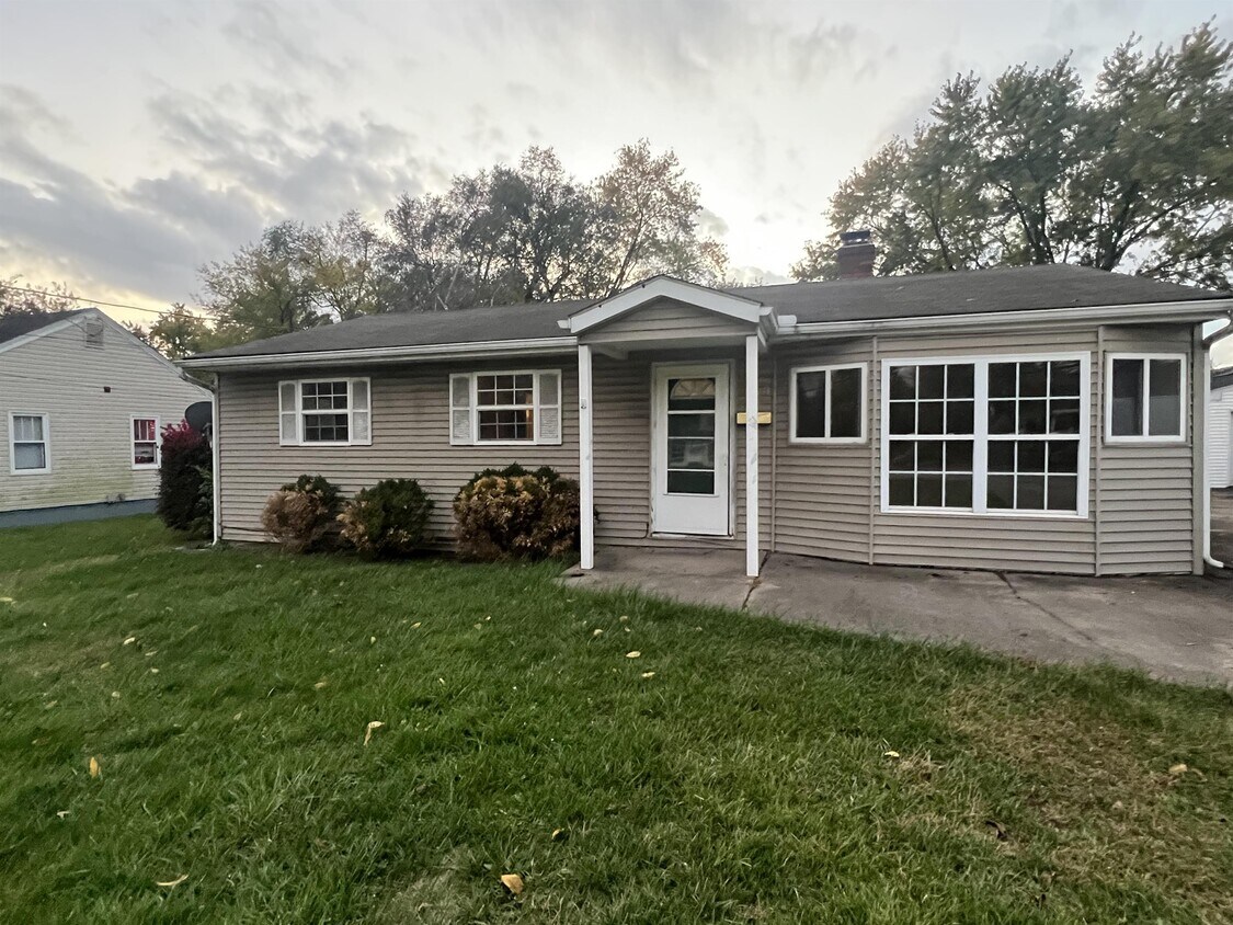 1708 Jackson Ln, Middletown, OH 45044 House Rental in Middletown, OH