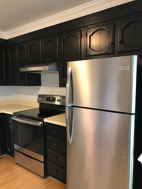 Building Photo - 339 Middle Oaks Dr