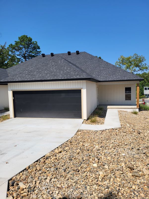 Foto principal - 1801 Aldersgate Rd