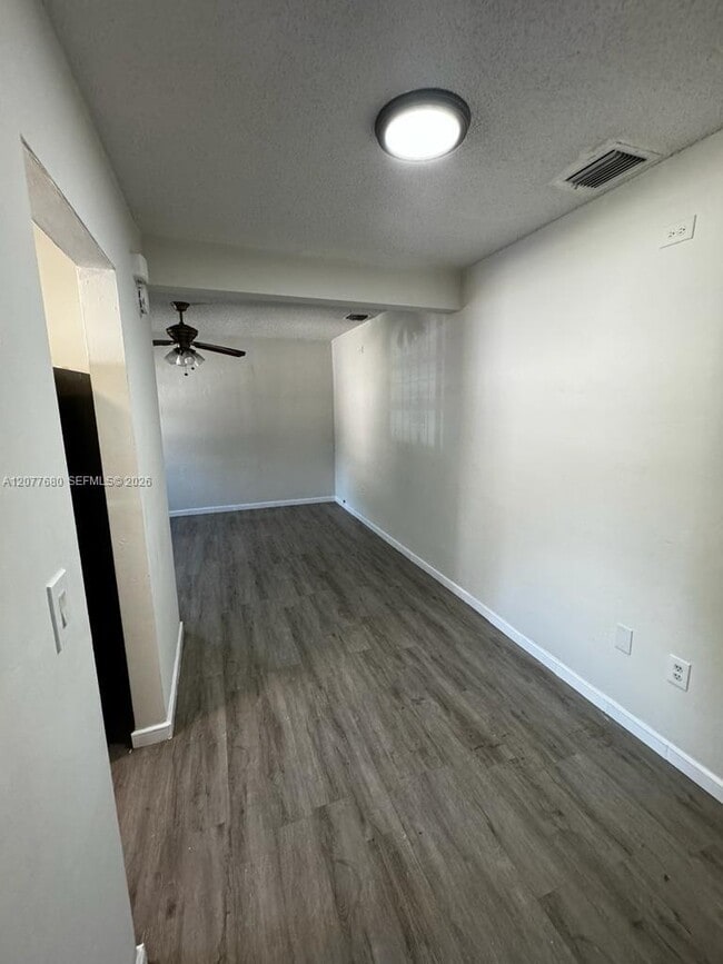 Building Photo - 2734 SW 30th Ct