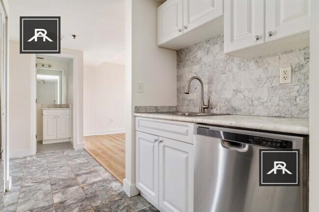 Building Photo - 2 bedroom in Allston MA 02134