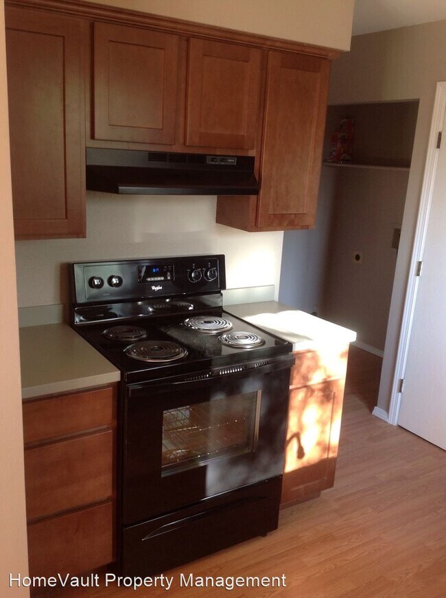 Foto del edificio - 2 br, 1 bath House - 5210 Hickory Avenue