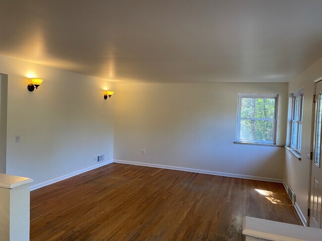 Photo - 3140 S Corona St House