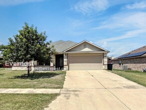 Building Photo - 501 W Vega Ln
