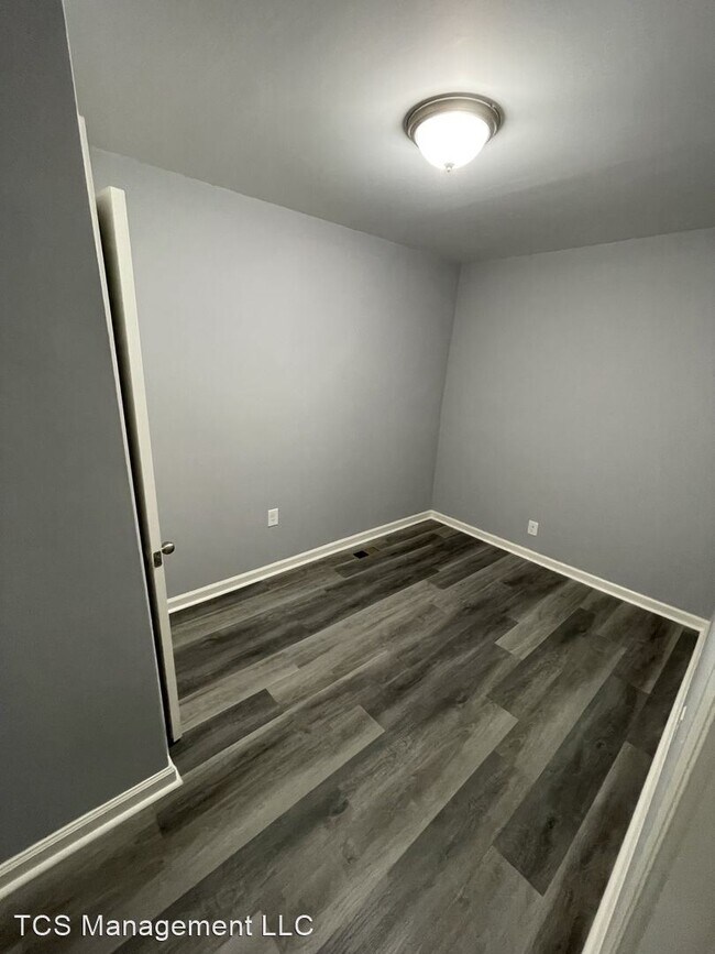 Building Photo - 3 br, 1 bath House - 1527 South 27th Stree...