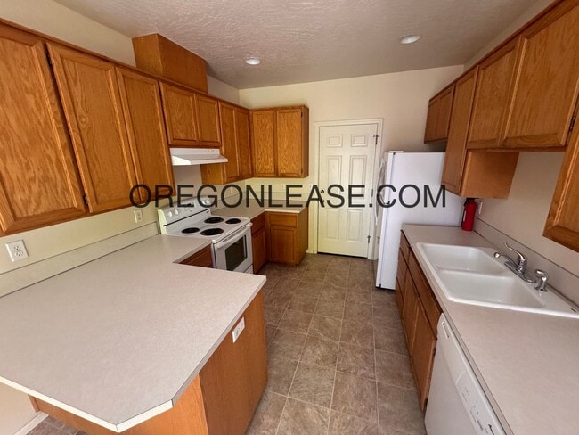 Building Photo - 3386/3390 Arrowhead st