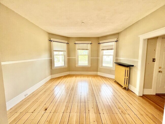 Foto del edificio - 22 Linden Rd