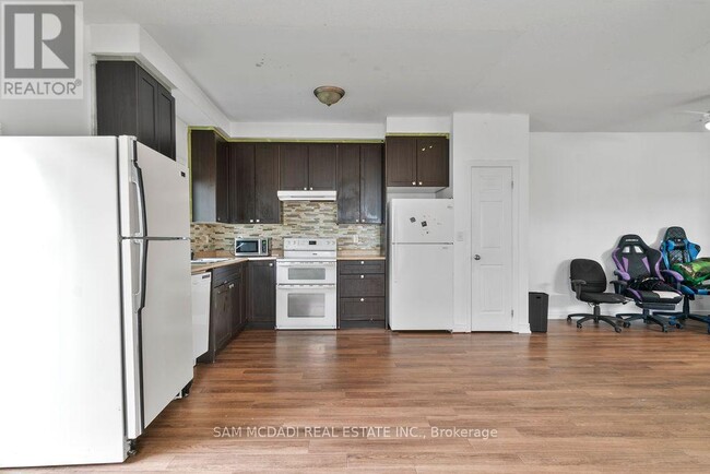 Building Photo - 40 Tasker St