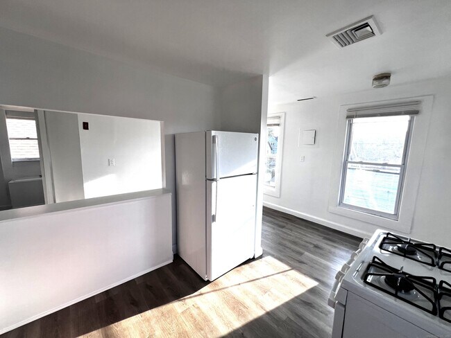 Foto del edificio - 83 Seeley St