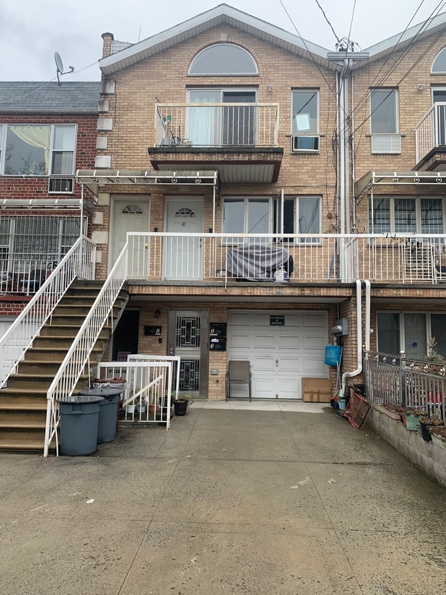 Foto del edificio - 8795 16th Ave