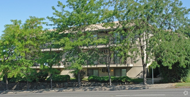 Building Photo - Railhead Apartments