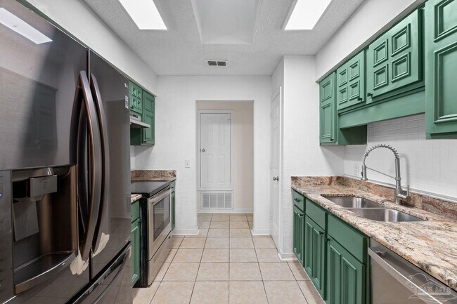 Foto del edificio - 1203 Brook Bend Rd