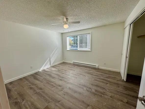 Building Photo - 1208 34 St