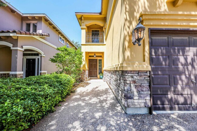 Foto del edificio - 9813 Sandhill Dr