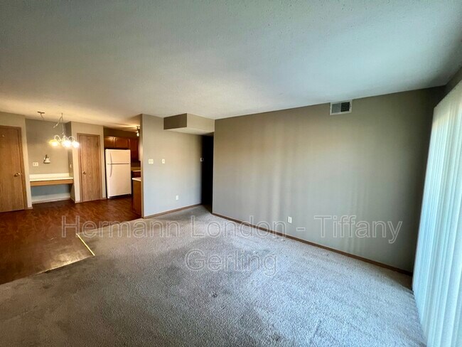 Building Photo - 2542 Creve Coeur Mill Rd