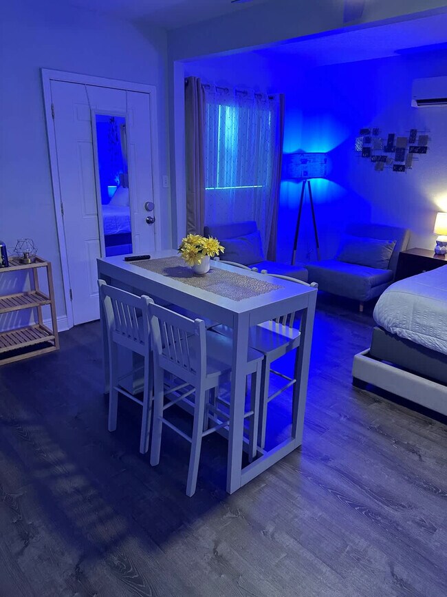 Foto del edificio - 3317 W St Conrad St