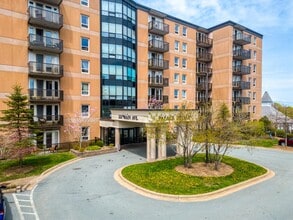 Building Photo - 333-333 Main Ave